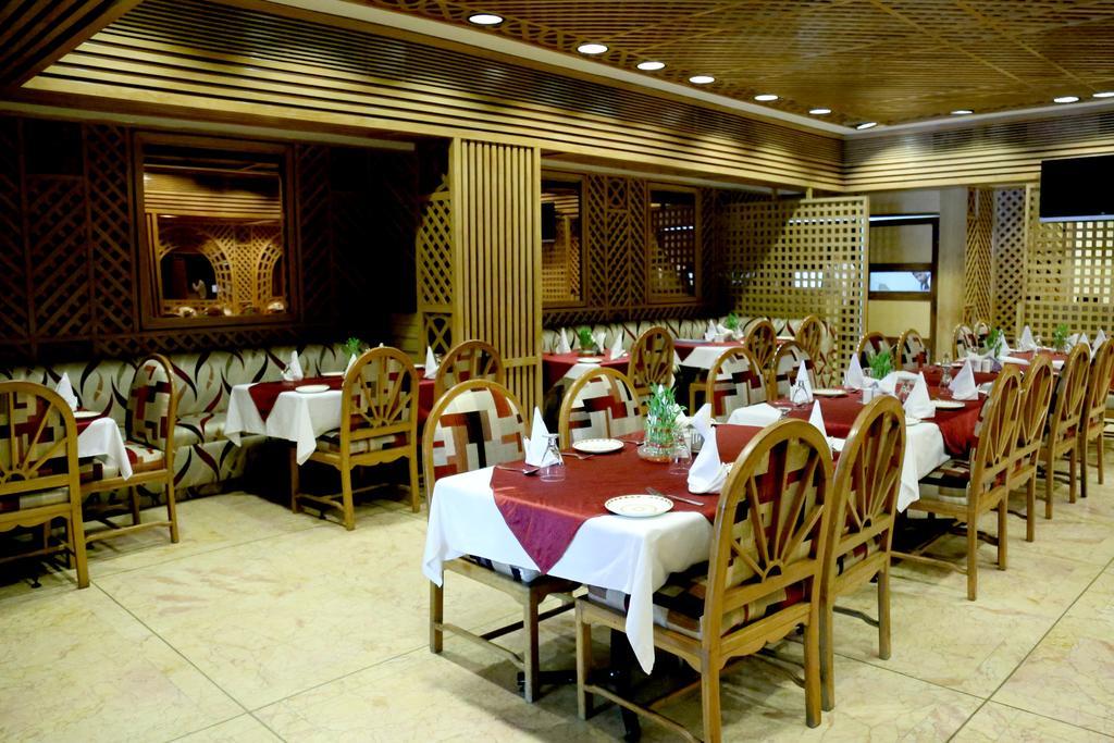 Hotel President Zirakpur Dış mekan fotoğraf