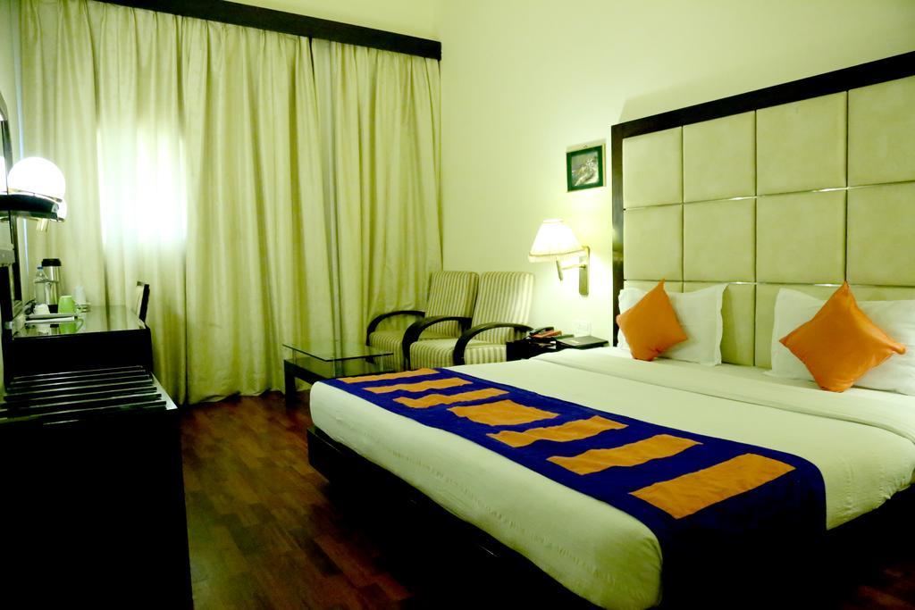 Hotel President Zirakpur Dış mekan fotoğraf