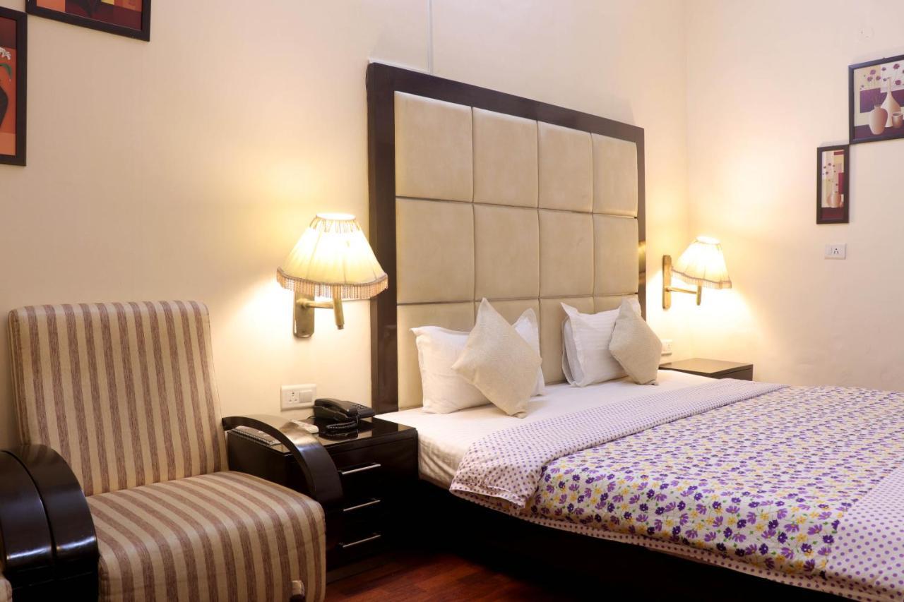 Hotel President Zirakpur Dış mekan fotoğraf